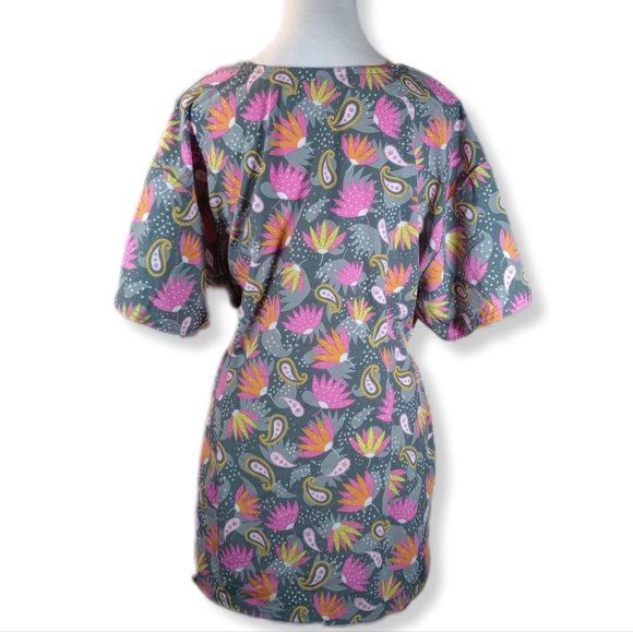 Divine Stretch By JDM Paisley Scrub Top Nurse Work Shirt - Picture 3 of 5
